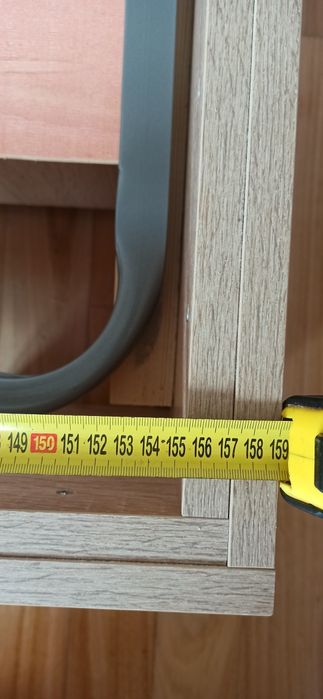 Cama como  nova,com estrato incluido , duas gavetas grandes