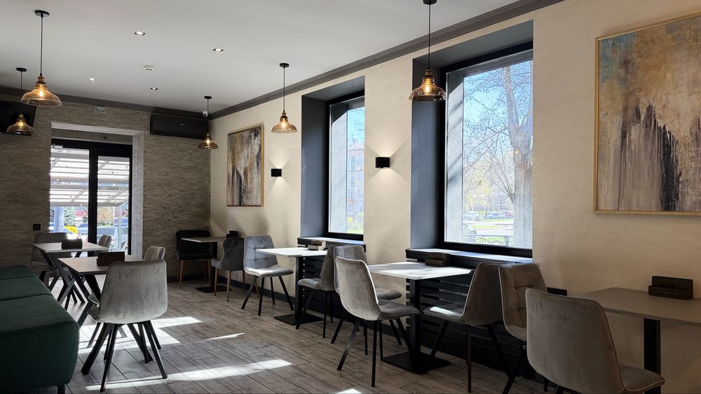 ПРОДАЖ  в самому центрі міста  (бульвар Шевченка, 8)