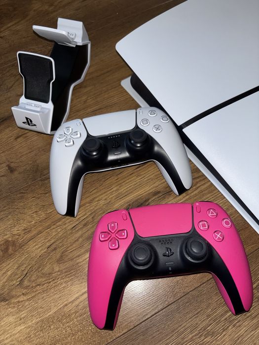 Playstation 5 Digital Slim 825GB + pad + gry