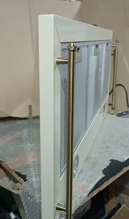 Витяжка Klarstein Victoria 90, купольна, кремова