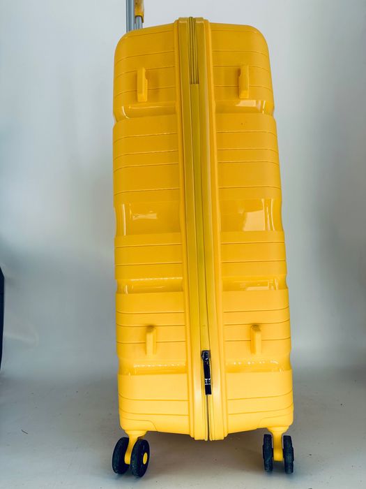Nowa duża mocna walizka PP żółta