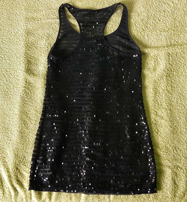 Czarny top z cekinami Bershka rozm. L