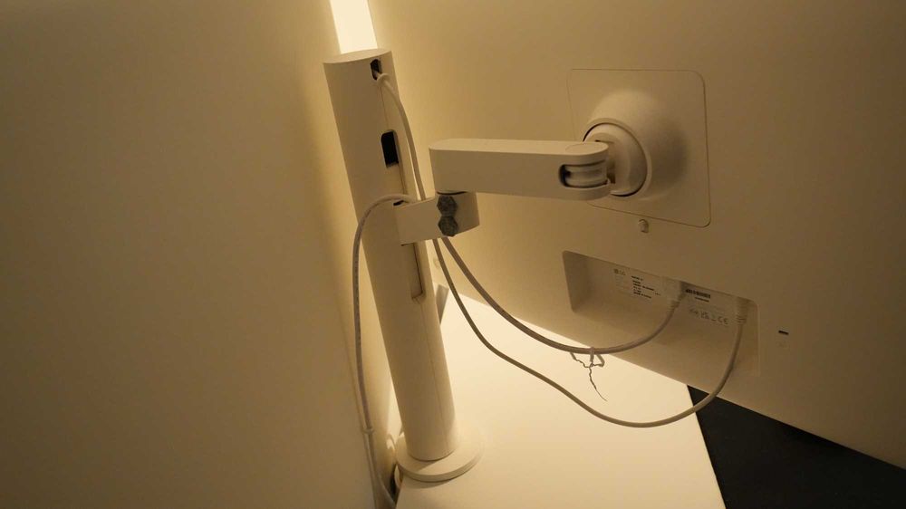 4K UHD Monitor/TV LG Smart 32SQ780 White 31,5"inch + Ergo Stand