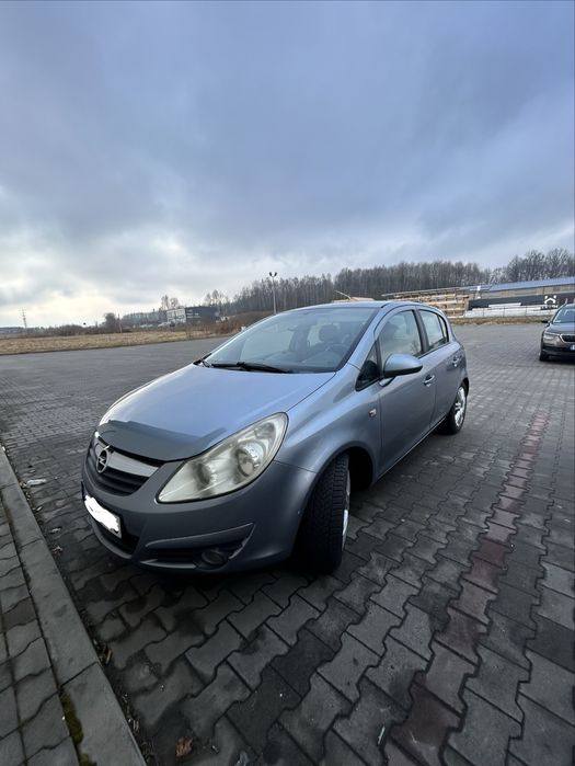 Opel Corsa 2009 niski przebieg