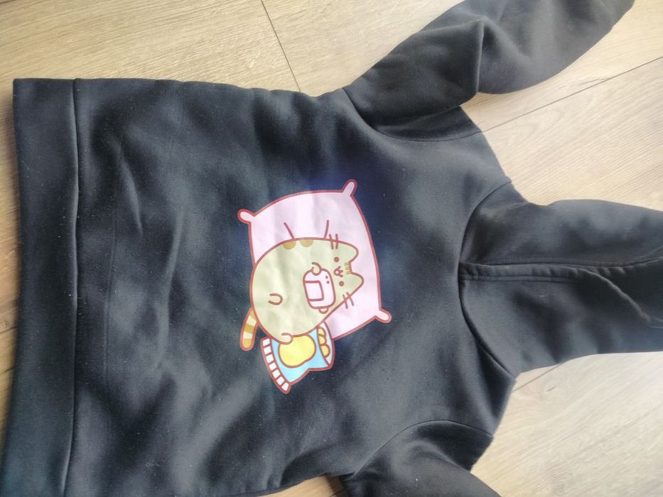 Dres Pusheen, 122/128