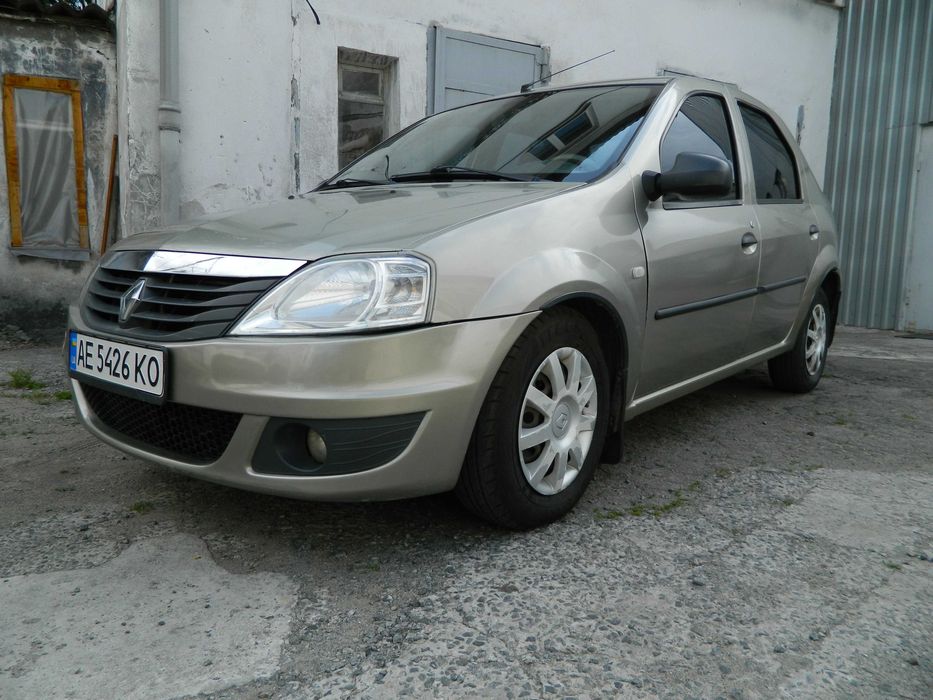 Renault Logan 1,4 2011 г.в. с КОНДИЦИОНЕРОM, ГАЗ/бензин 4-го поколения