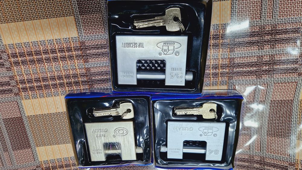 Навесной замок, для металлических и деревянных дверей!