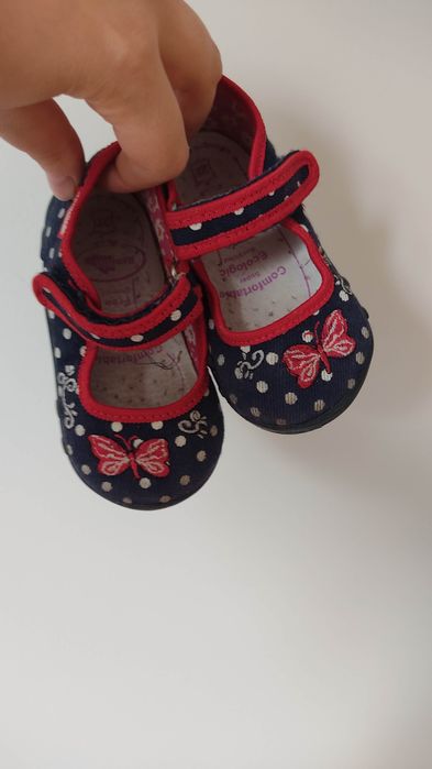 Тапочки, кеди, туфельки