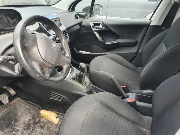 Peugeot 208 1.4 HDi Access | Carros Sinistrados / Gasóleo / Nacional