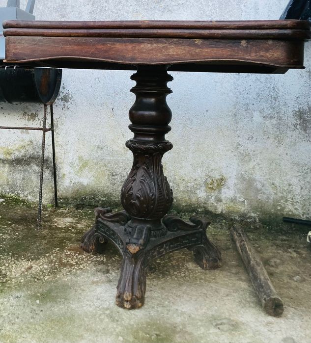 Mesa de jogo para restauro