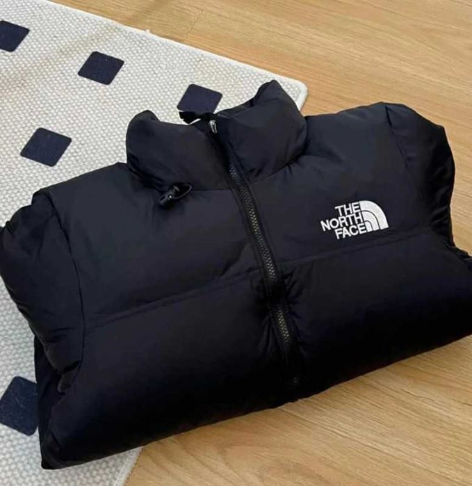 The North Face TNF nuptse 700 M