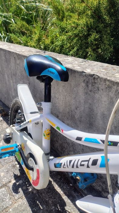 Bicicleta de criança com rodinhas