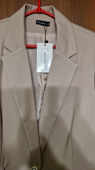 Żakiet beżowy rozmiar 42