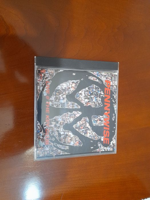 Vendo cds originais em excelente estado