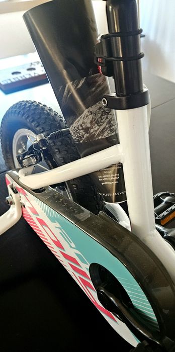 Bicicleta de criança NOVA