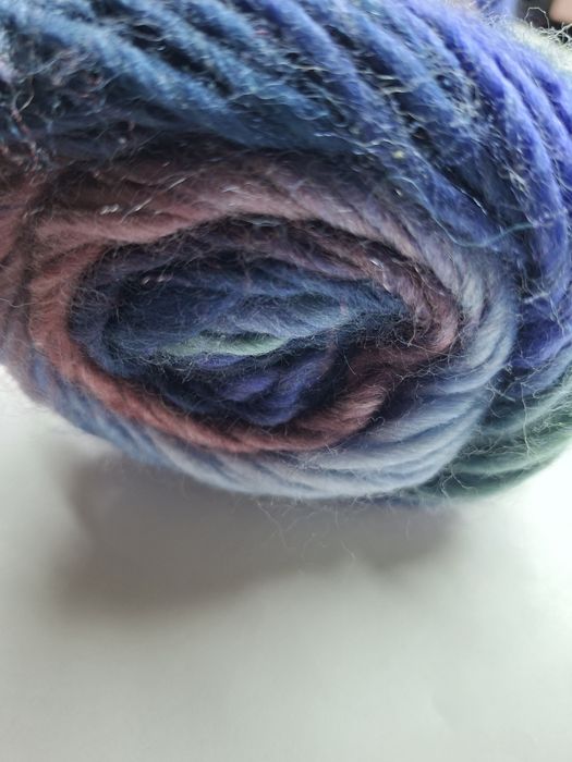 Multikolorowa włóczka mieszana/ 8 motków