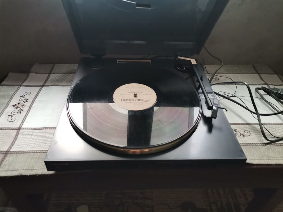 Програвач вінілу pioner