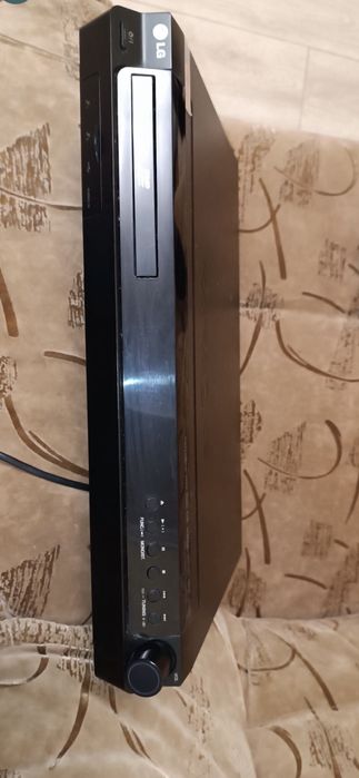 Домашній кінотеатр LG XH-T5020X (акустична система 5.1 500Вт)