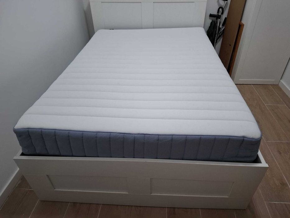IKEA Cama e cabeceira C/arrumação BRIMNES+Colchão