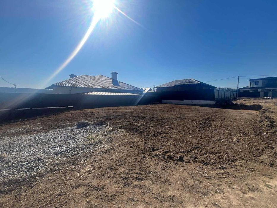 (8) Продам земельну ділянку в Прибузькому 8686