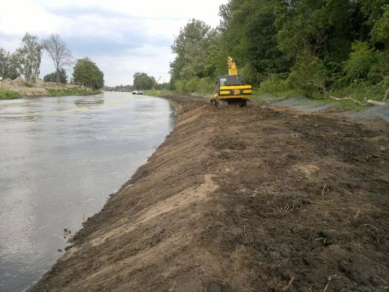 Kopanie stawów, usługi koparką