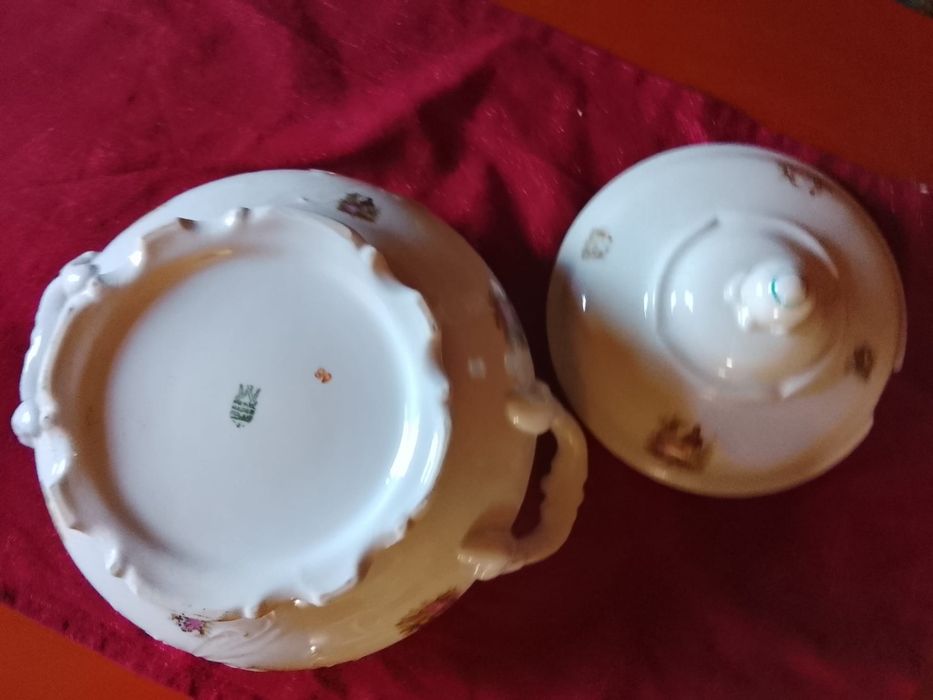 Zabytkowa porcelanowa waza