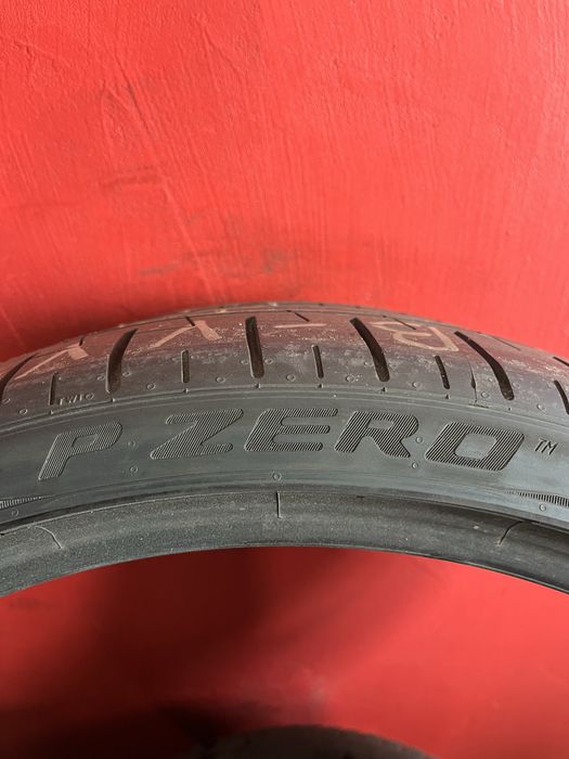 285/30/22 Pirelli P Zero