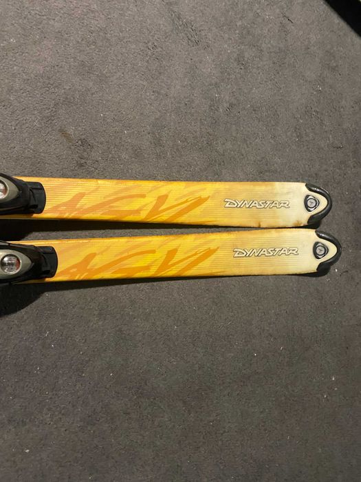 Narty DYNASTAR 89yl LR 154cm z wiązaniami Salomon C608