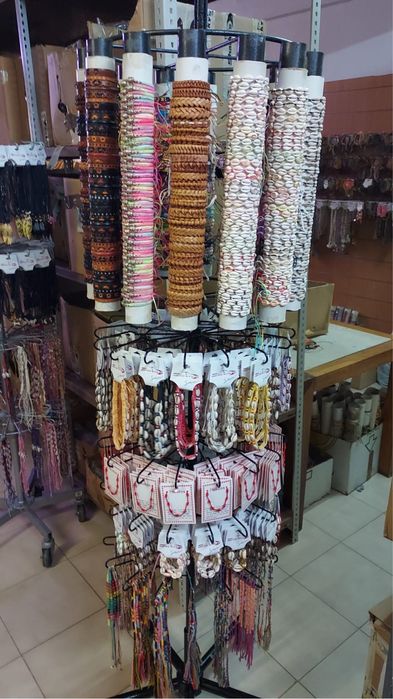 Pulseiras de couro em tubo