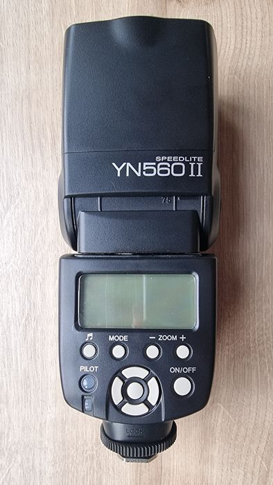 Lampa błyskowa YN560 II
