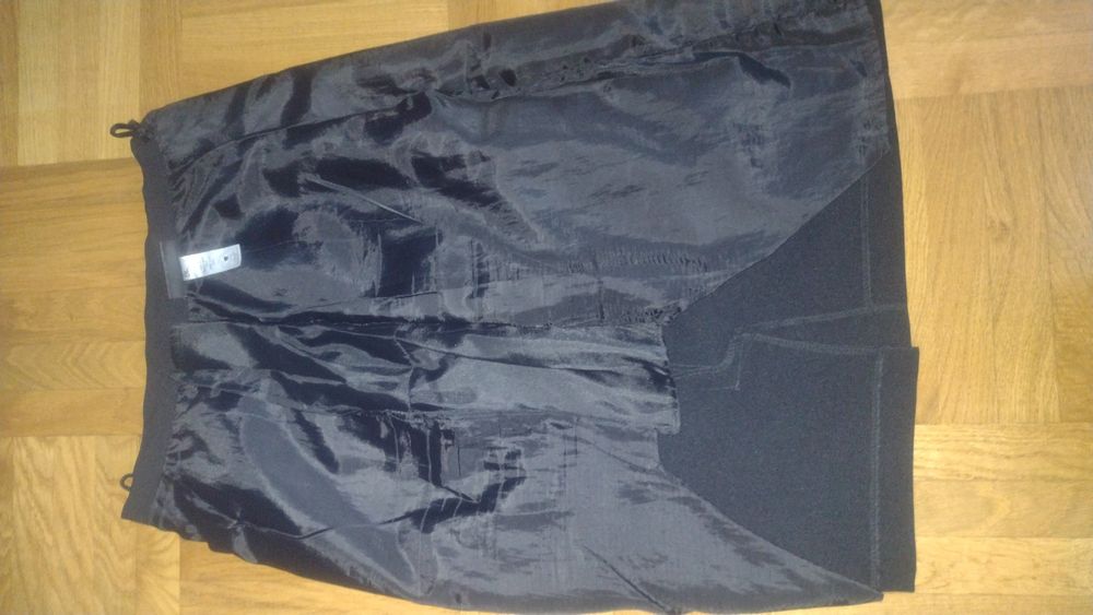 Spódnica czarna roz. L