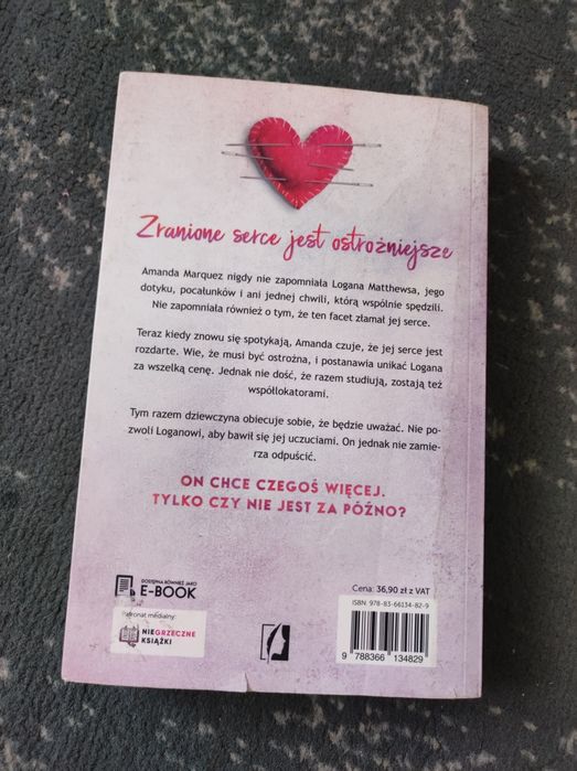 Książka Więcej niż ona Jay McLean