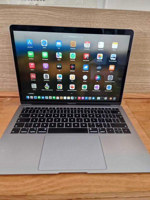 MacBook AIR 2019 16gb