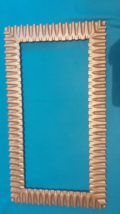 Рамка деревянная, резная