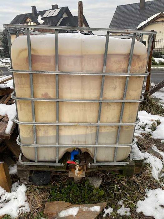 zbiornik na wodę 1000l Mauser z kranikiem metalowym + przelotka na wąż