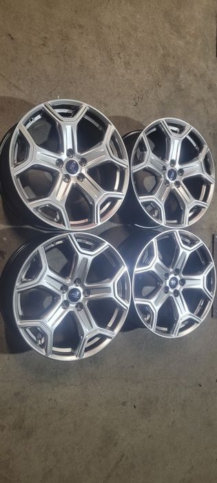 Oryginalne felgi Ford 19  5x108 polecam