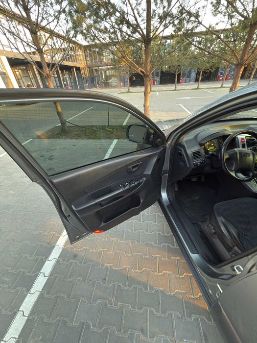 Продам хороший автомобіль Hyundai Tukson Хюндай Туксон 2012 2.0 бензин