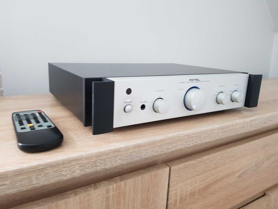 ROTEL RC-1070 - przedwzmacniacz stereo Hi Fi z oryg. pilot