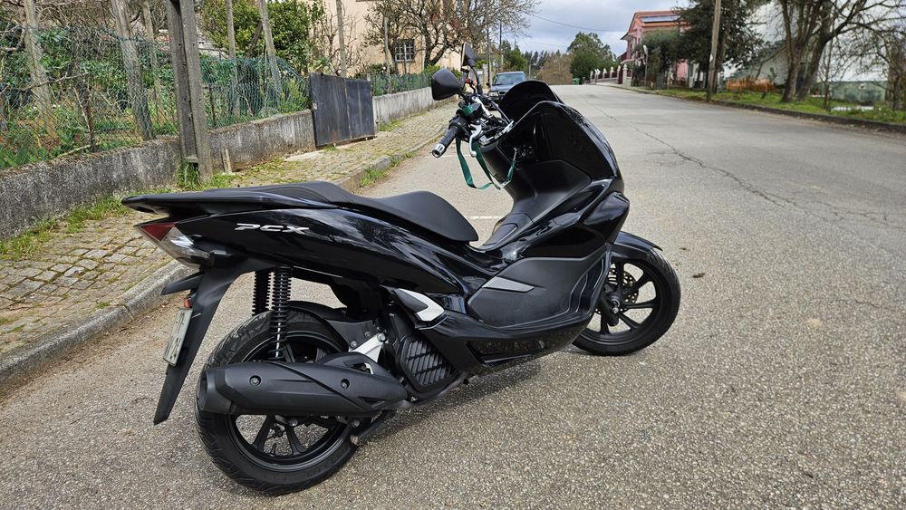 Honda PCX 125 ano  2019  Muito bem cuidada,econômica pronta para rodar