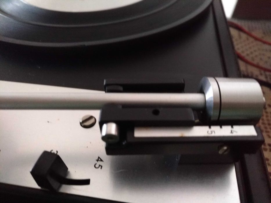 Giradiscos Amplificado BETTOR EF 142 com prato DUAL 430