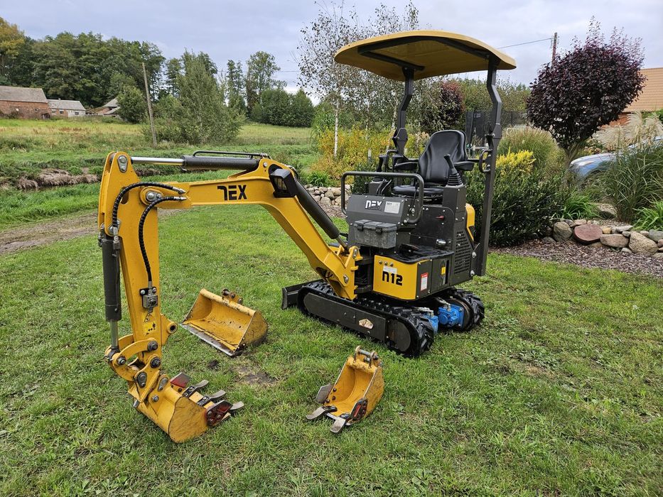 Usługi minitraktorkiem z Glebogryzarka, ładowarka, minikoparka