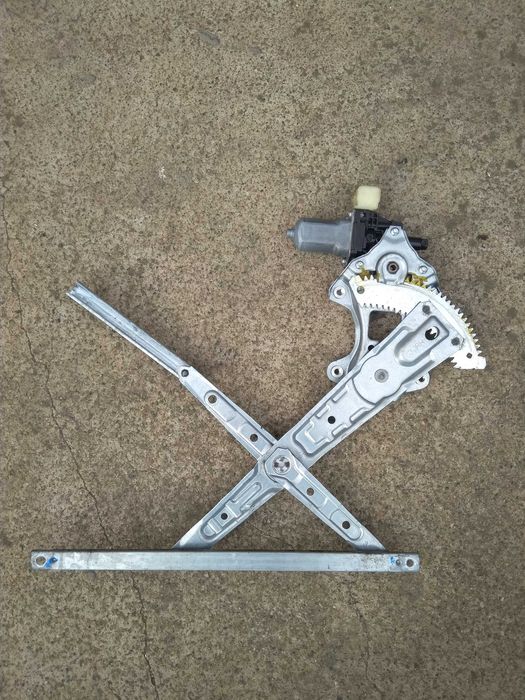 Склопідіймач(Стеклоподьемник )Nissan Rogue