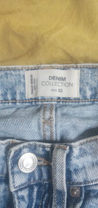 Джинсы голубые 32 размер