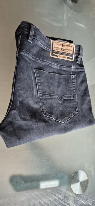 Spodnie jeans Diesel Safado proste 38/32