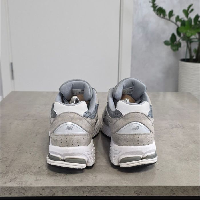 Кросівки New Balance 2002R