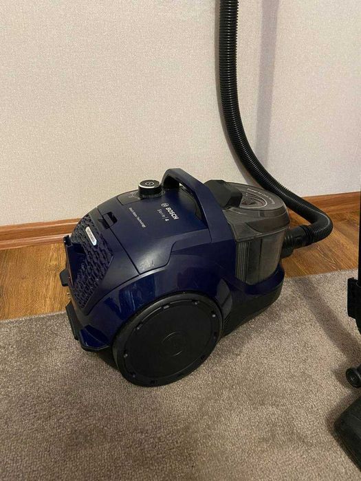Пилосос Bosch BGS21X320
