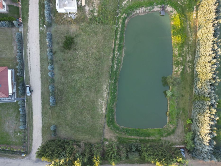 Urokliwa Działka Narożna - 1589 m² - Widok 4