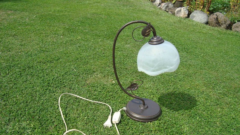 Żyrandol i lampa nocna