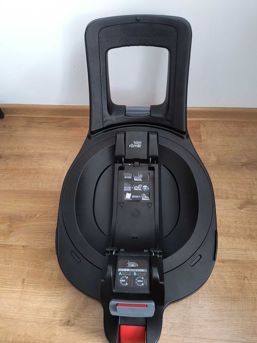 Fotelik samochodowy Britax Romer Baby-Safe 5Z2 + baza