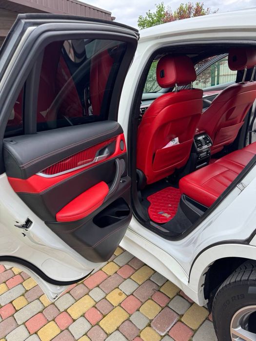 Продам свою машину BMW X 6 в идеальном сосотоянии